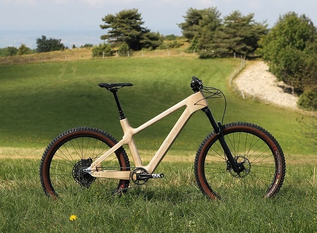 A sustainable frame that also rides great. Meet Le Drop. (Photo: Atelier Suji)