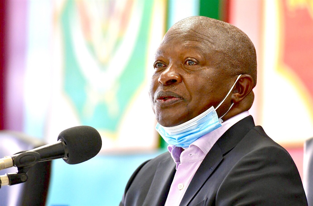 Mabuza: Pemerintah harus mendukung semua veteran militer secara finansial