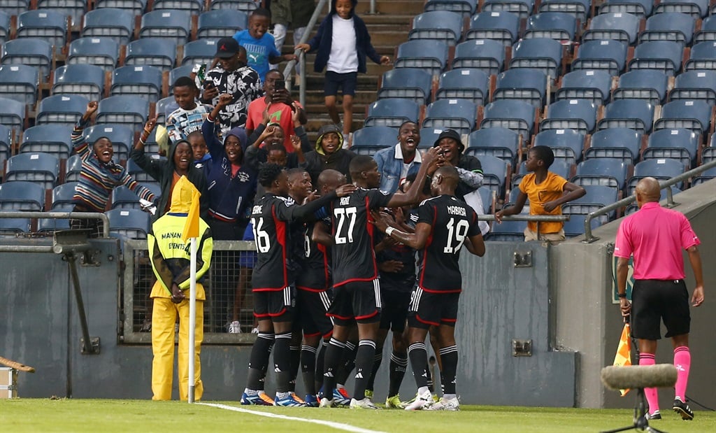 JOHANNESBURG, SOUTH AFRICA - APRIL 06: Orlando Pirates in celebrate their goal during the DStv Premiership match between Orlando Pirates and Golden Arrows at Orlando Stadium on April 06, 2024 in Johannesburg, South Africa. (Photo by Gallo Images),Py