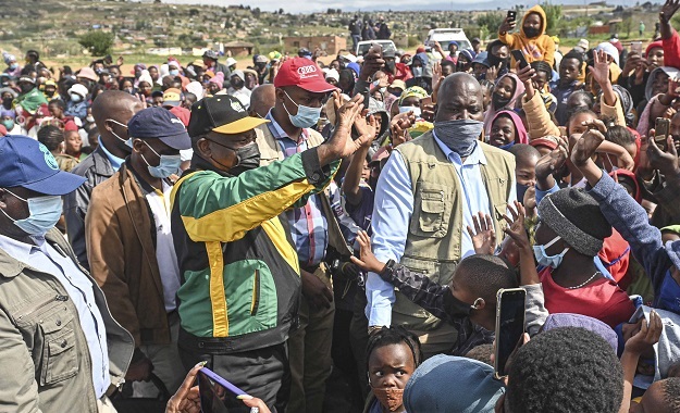 President Cyril Ramaphosa campaigns in the lead-up to November's elections. 