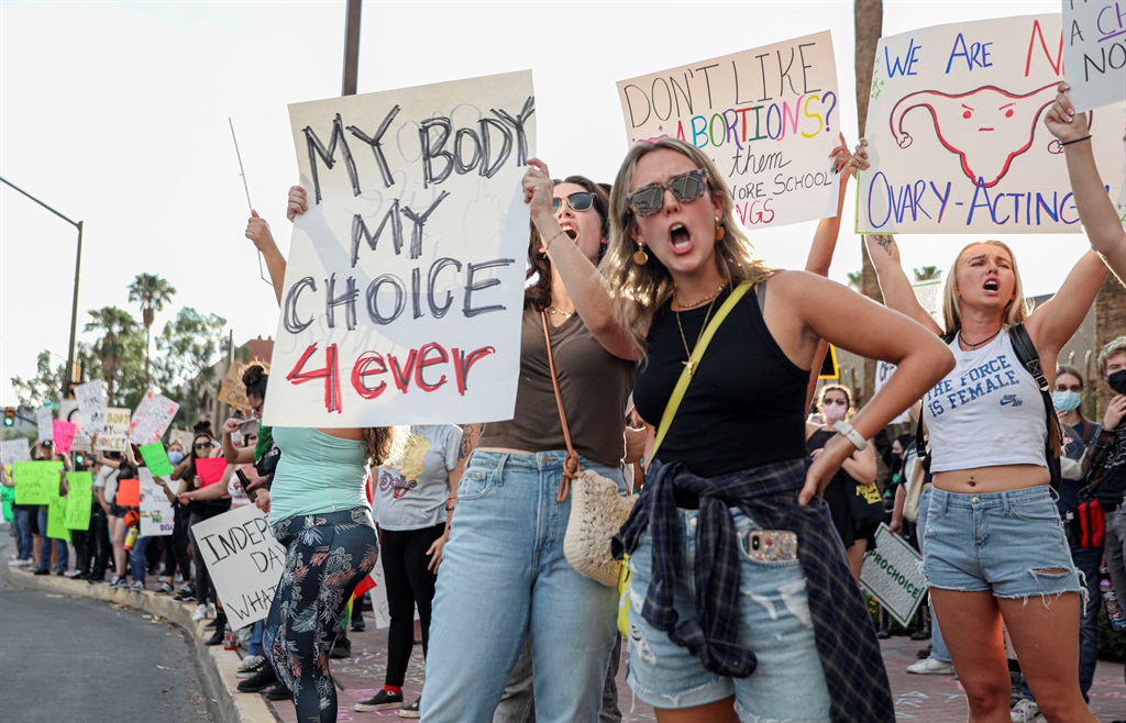 Abortion rights protesters at a pro-choice rally in Tucson, Arizona, in July 2022. (SANDY HUFFAKER / AFP)