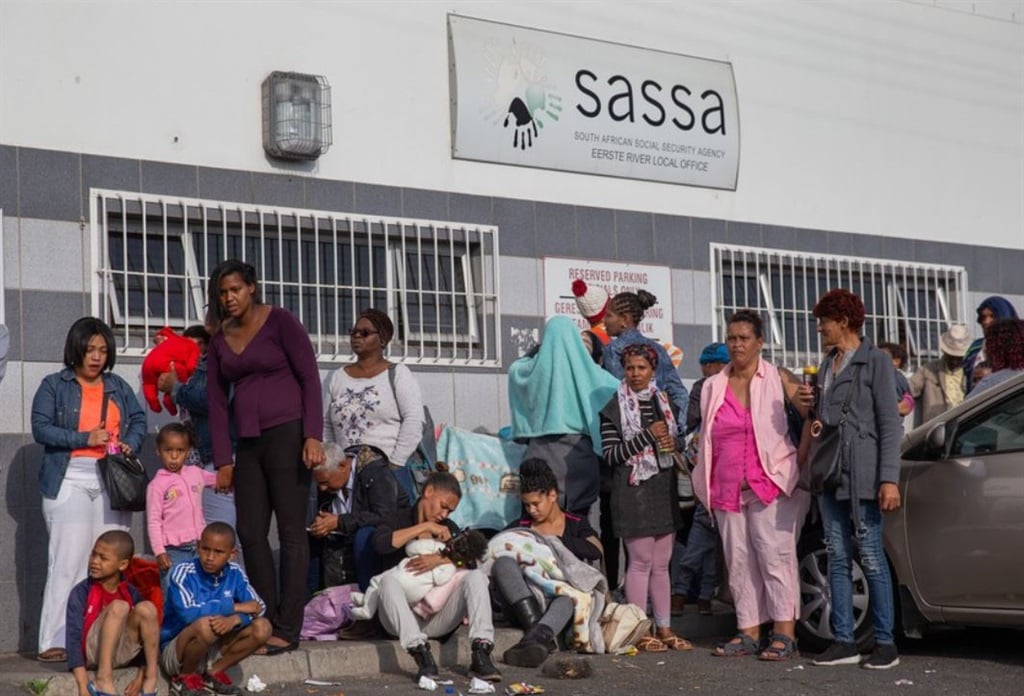 Sassa aims to pay one million R350 grant recipients by the end of this week
