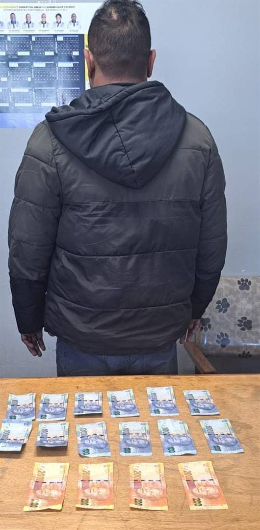 A man was arrested when found in possession of illegal cigarettes, and trying to bribe members of the police with R2 000.Photo: SAPS