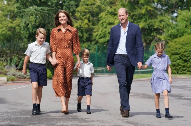 Royals, Prince William, Prince George, football, A
