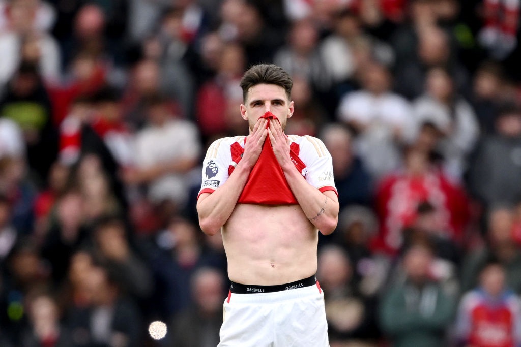 LONDON, ENGLAND - APRIL 14: Declan Rice of Arsenal looks dejected after conceding their teams second goal which was scored by Ollie Watkins of Aston Villa (not pictured during the Premier League match between Arsenal FC and Aston Villa at Emirates Stadium on April 14, 2024 in London, England. (Photo by Shaun Botterill/Getty Images)