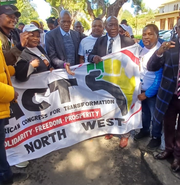 Supporters of former Free State premier and leader of the newly formed ACT party, Ace Magashule, outside the Free State High Court on Monday, 15 April. Photo by Joseph Mokoaledi