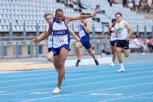 Sport | Prodigious Bayanda Walaza rocks and rolls way to fastest teen in the world 'title', seniors watch out