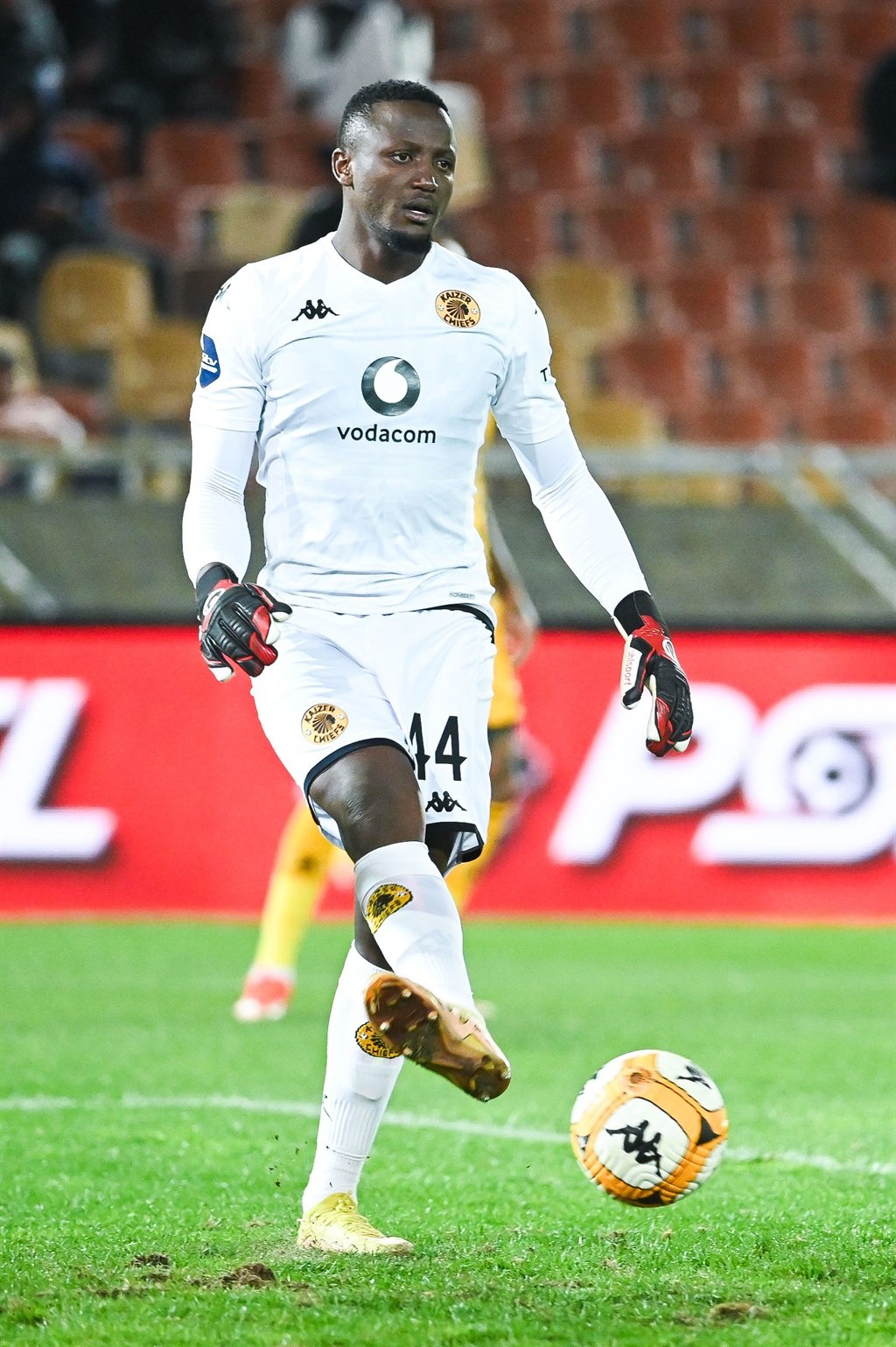 POLOKWANE, SOUTH AFRICA - MAY 07: Bruce Bvuma of Kaizer Chiefs during the DStv Premiership match between Kaizer Chiefs and TS Galaxy at Peter Mokaba Stadium on May 07, 2024 in Polokwane, South Africa. (Photo by Alche Greeff/Gallo Images)