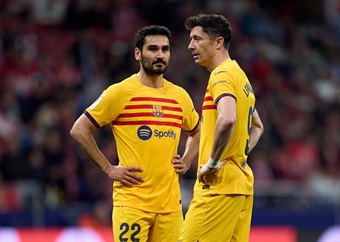 DRAMA: Barca Star Slams Teammate After Red Card