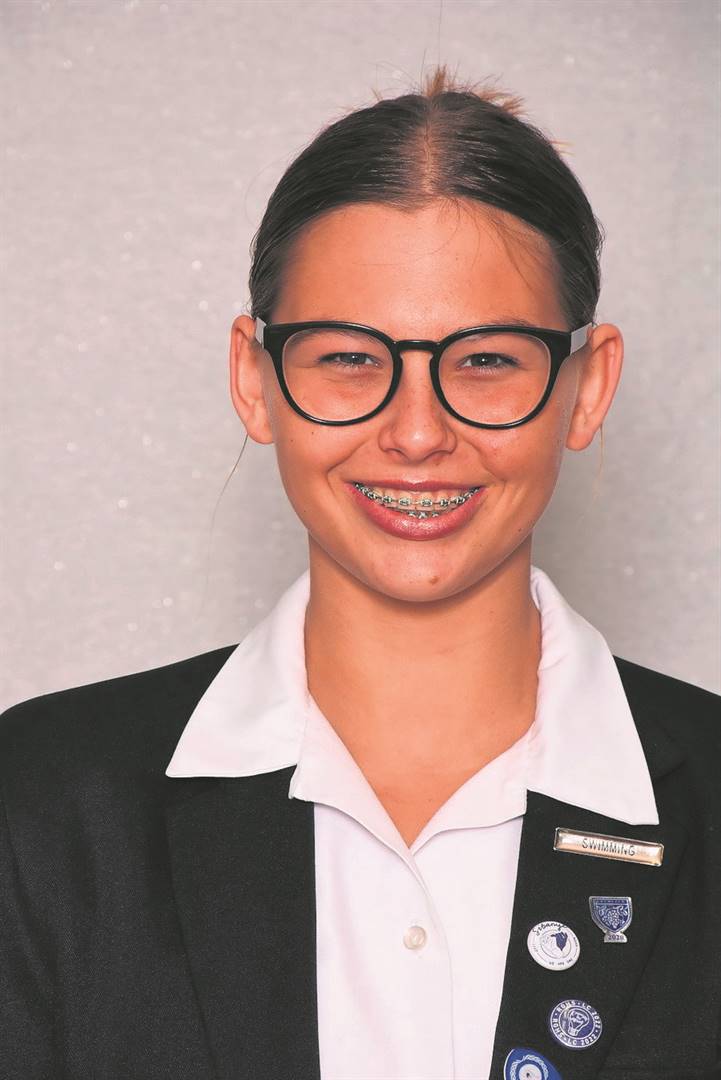 Grace de Jongh, a Grade 12 learner at Rhenish Girls’ High School, brought two medals back from the South African National Junior Age Group Swimming Championships held in KwaZulu-Natal from Friday 15 to Tuesday 19 March. Grace won a silver medal in the 50 m backstroke and a bronze medal in the 100 m backstroke event in her age group. She has now set her sights on the senior championships which will be held later this year.