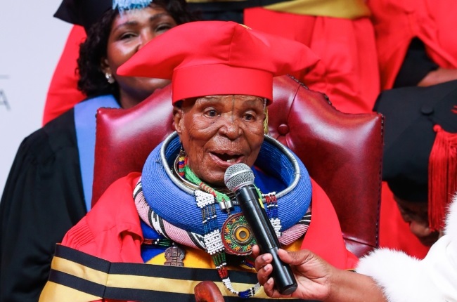 Esther Mahlangu makes a speech after being awarded an honorary doctorate.