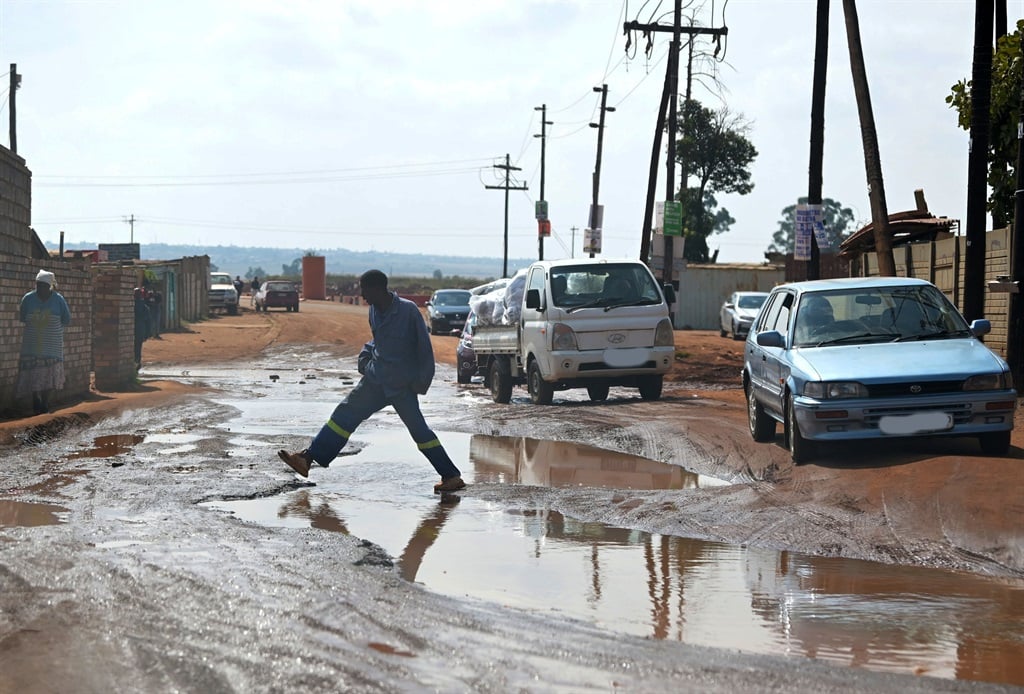 Its a nightmare to cross the streets of Bekkersda
