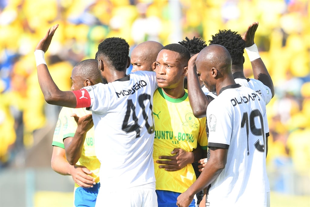 TP Mazembe star Augustine Oladapo (right) has admitted that Mamelodi Sundowns have better quality players than his team do.