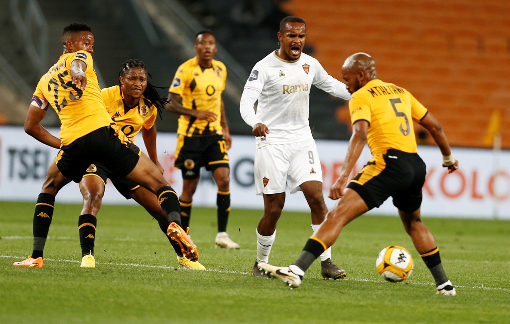 JOHANNESBURG, SOUTH AFRICA - APRIL 02: Sibongiseni Mthethwa of Kaizer Chiefs in action with Iqraam Rayners of Stellenbosch FC during the DStv Premiership match between Kaizer Chiefs and Stellenbosch FC at FNB Stadium on April 02, 2024 in Johannesburg, South Africa. (Photo by Gallo Images)