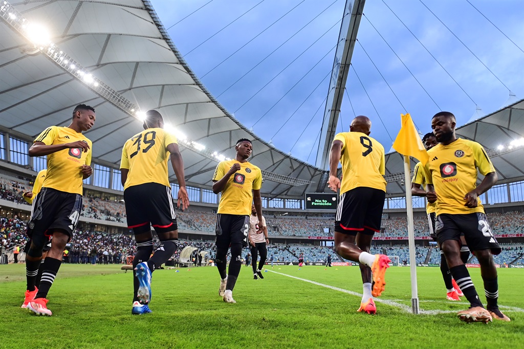 DURBAN, SOUTH AFRICA - APRIL 13: Warm ups during the Nedbank Cup, Quarter Final match between AmaZulu FC and Orlando Pirates at Moses Mabhida Stadium on April 13, 2024 in Durban, South Africa. (Photo by Darren Stewart/Gallo Images)