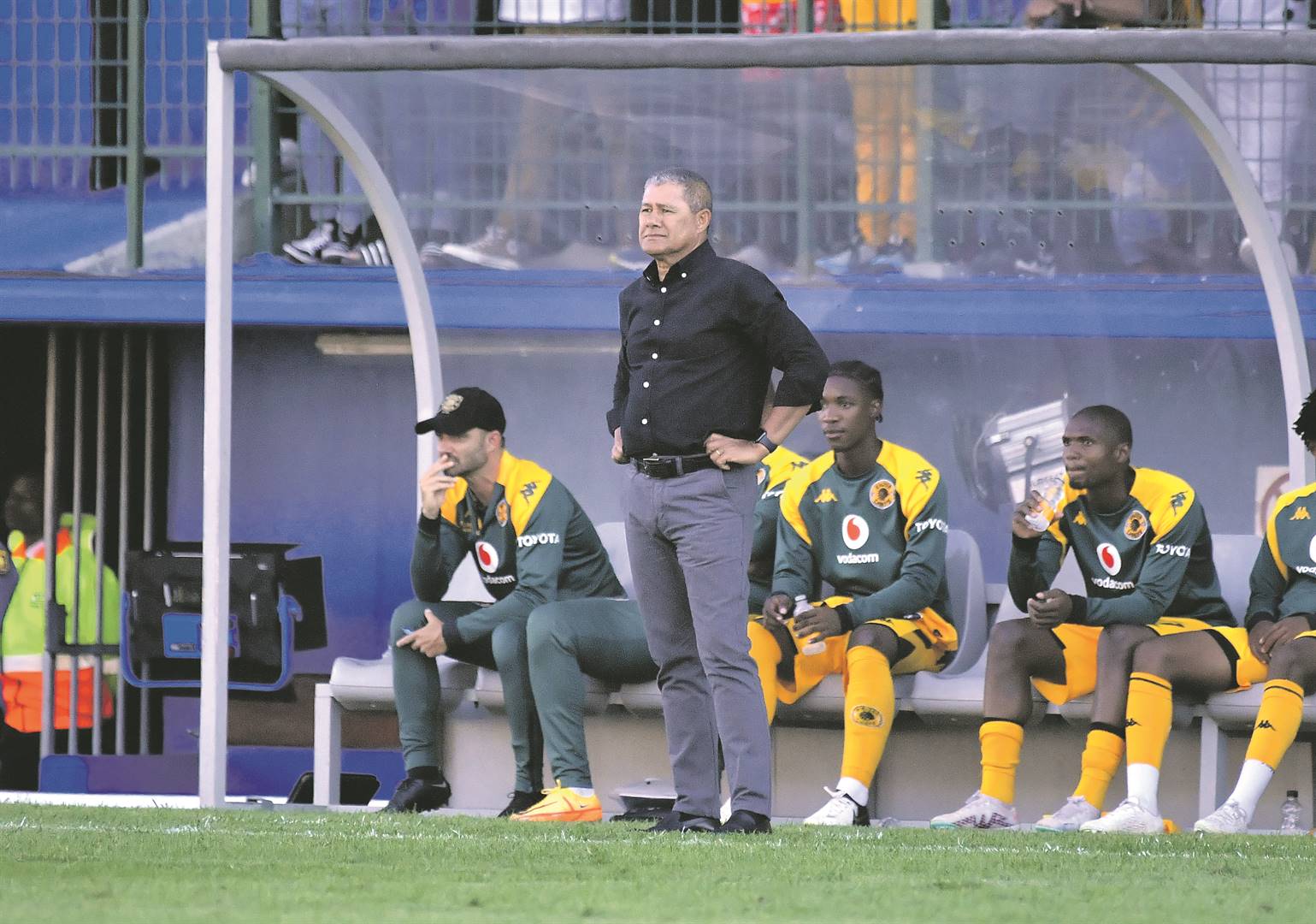 Kaizer Chiefs caretaker coach Cavin Johnson is struggling to win confidence of the Amakhosi supporters. 