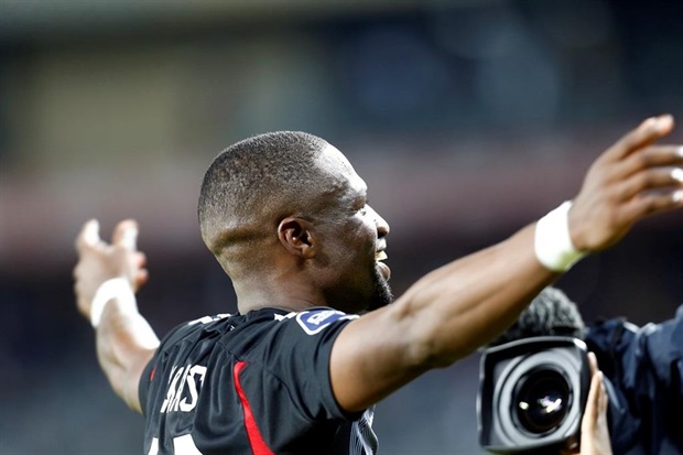 <p><strong>RESULT:</strong></p><p><strong>Orlando Pirates 1-0 AmaZulu</strong></p><p>Tshegofatso Mabasa's 11th goal of the DStv Premiership season was enough to hand Orlando Pirates a 1-0 win over ten-man AmaZulu on Saturday evening.</p>