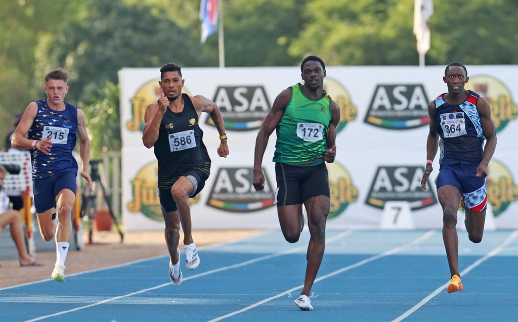 Benjamin Richardson, in a green vest, dragged Wayde van Niekerk all the way to the line in their 200m final at the SA Senior Track and Field Championships in Pietermaritzburg on 20 April 2024