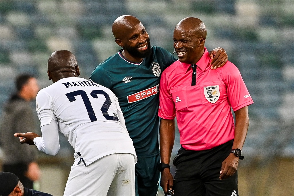 DURBAN, SOUTH AFRICA - AUGUST 19: Ramahlwe Mphahlele of AmaZulu FC and Referee Kheswa Moses during the DStv Premiership match between AmaZulu FC and Richards Bay at Moses Mabhida Stadium on August 19, 2023 in Durban, South Africa. (Photo by Darren Stewart/Gallo Images)