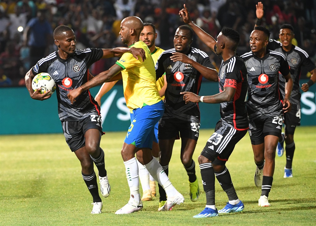 PRETORIA, SOUTH AFRICA - FEBRUARY 17: Tapelo Xoki of Orlando Pirates celebrate his goal with his team mates during the DStv Premiership match between Mamelodi Sundowns and Orlando Pirates at Loftus Versfeld Stadium on February 17, 2024 in Pretoria, South Africa. (Photo by Lee Warren/Gallo Images)