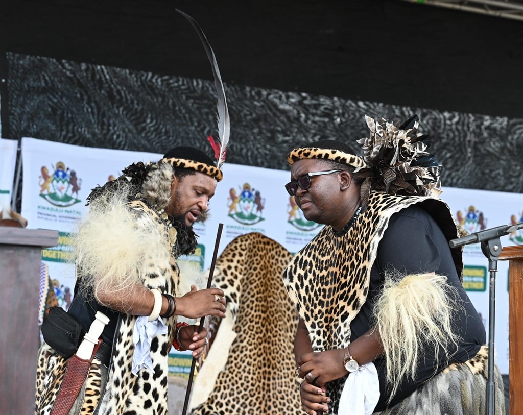 King Misuzulu kaZwelithini and traditional prime minister Thulasizwe Buthelezi. (Jabulani Langa/Daily Sun)