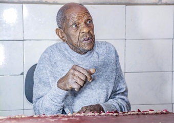 HG kuier by geliefde Umkhulu: Ek stap nog en maak tuin op 111 jaar oud