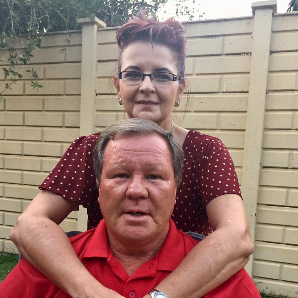 Hans Roos (68) en sy vrou, Susan (62), se ontbinde lyke is verlede Woensdag in hul huis in Golfpark in Meyerton in die Vaaldriehoek gekry. Foto: Facebook/Susan Roos