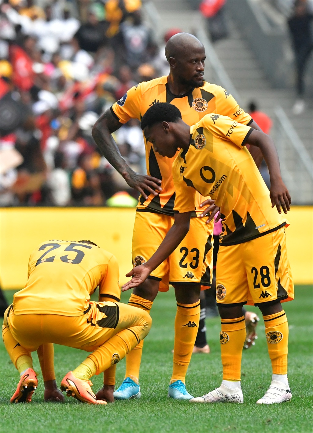 JOHANNESBURG, SOUTH AFRICA - MARCH 09:  Orlando Pirates jubilation and Kaizer Chiefs dejection as the match ends with the former victorious during the DStv Premiership match between Orlando Pirates and Kaizer Chiefs at FNB Stadium on March 09, 2024 in Johannesburg, South Africa. (Photo by Sydney Seshibedi/Gallo Images)