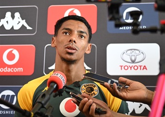 SA sprinters Wayde and Akani draw attention of Chiefs star Solomons to numb Amakhosi’s on-field struggles