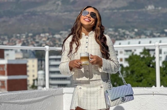 Actress Amanda Du Pont looking stylish in the city of Cape Town.