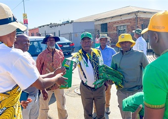 Former ANC deputy president David Mabuza calls on Alex residents to back Panyaza Lesufi