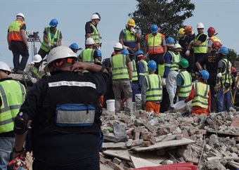 George building collapse: Hope is fading, but rescuers refuse to give up