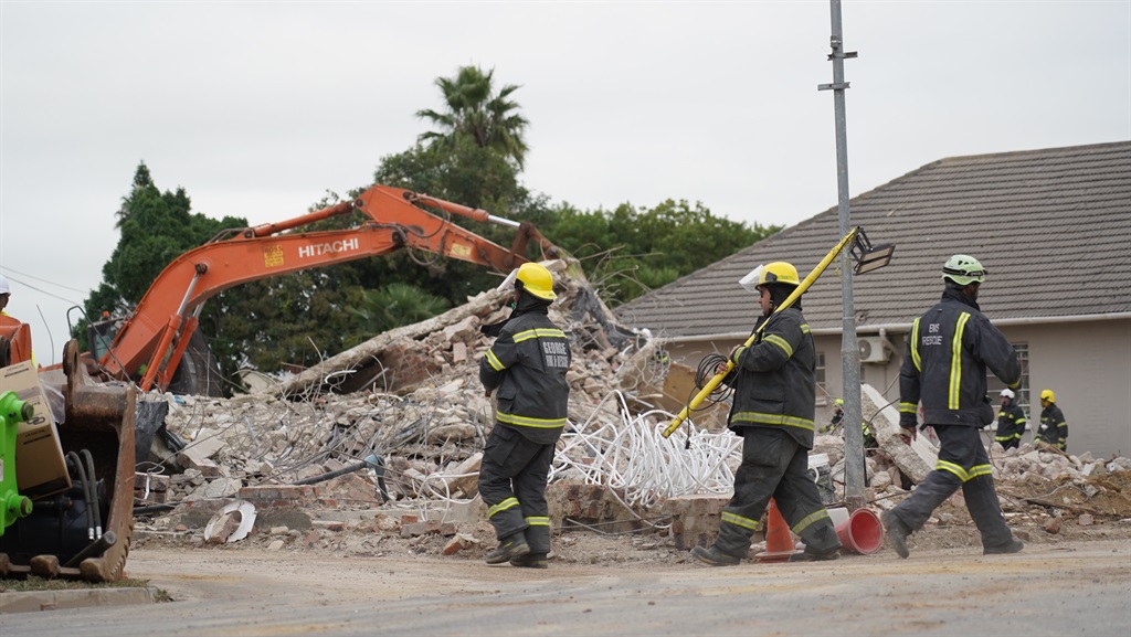 Emergency workers are still searching for 39 people who are unaccounted for following the collapse a building in Victoria street, George. (Alfonso Nqunjana/News24)