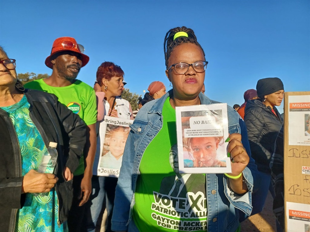 Residents came out in their numbers to hear the court outcome. (Lisalee Solomons/News24) 