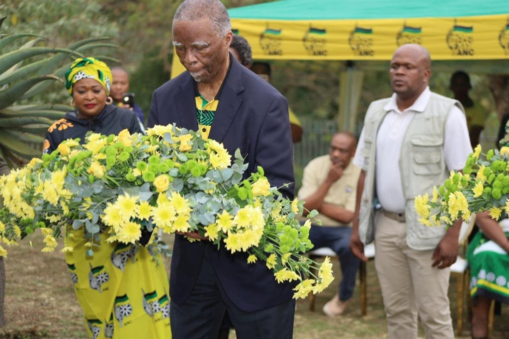 Former president Thabo Mbeki laid a wreath at the gravesite of Moses Mabhida at the weekend. (Supplied)