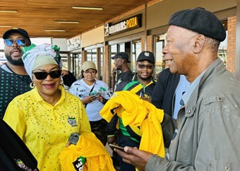 'We're not friends': Mbete tells residents not to vote for MK Party, says Zuma has 'gone crazy'