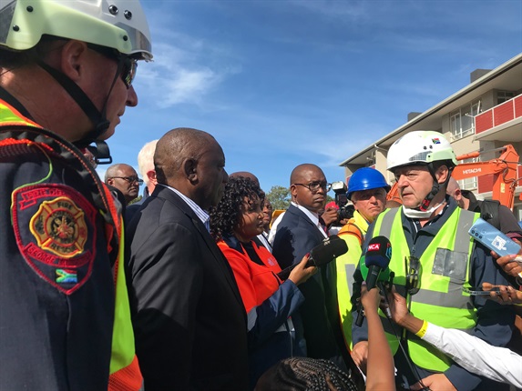 <p>President Cyril Ramaphosa has arrived on the scene in George
and is currently being briefed by Disaster Chief Colin Deiner. </p><p><em>(Photo by Alfonso Nqunjana/News24)</em></p>