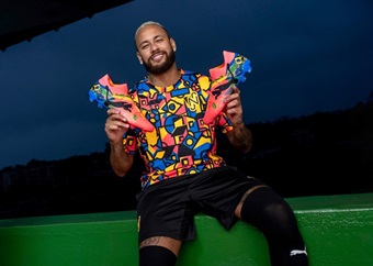 Neymar gets a stunning souvenir after missing Copa America