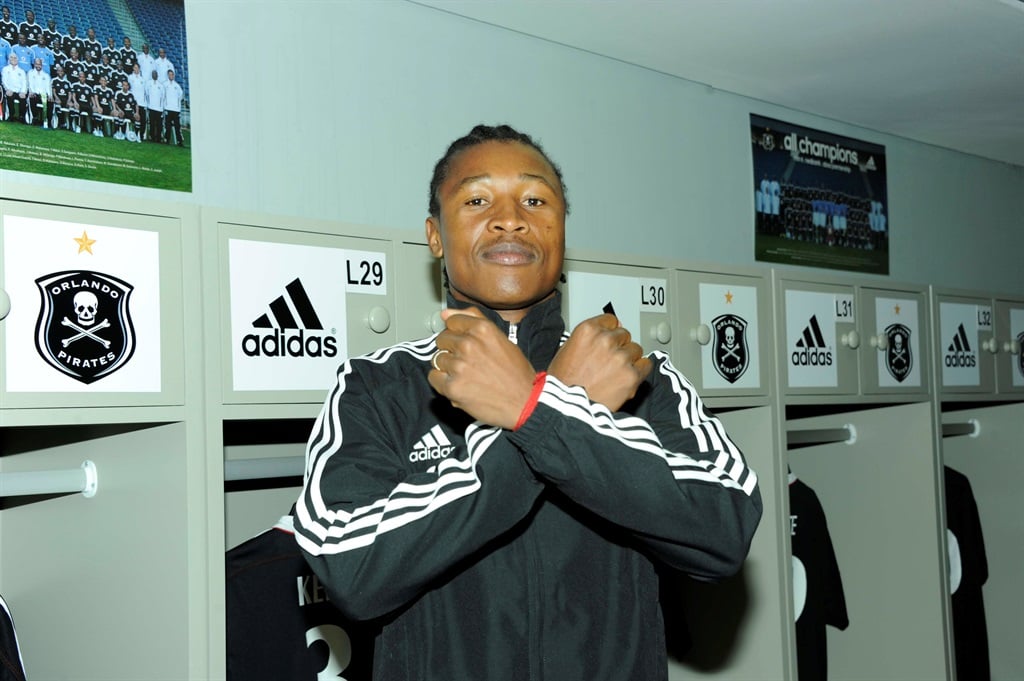 Former Orlando Pirates defender, Siyabonga Sangweni is set to be honoured by his home town in KZN and will unveil a multi-million-rand facility in his community. 