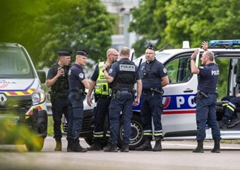 Man doodgeskiet nadat hy brand by sinagoge in Frankryk stig
