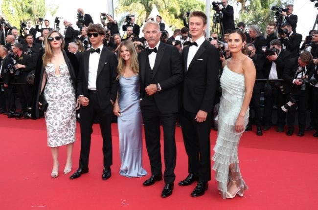 Kevin Costner, with 5 of his 7 kids, turns Cannes fest into a family get-together
