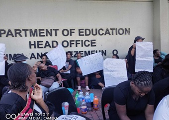 KZN teachers stage sit-in protest to demand permanent employment