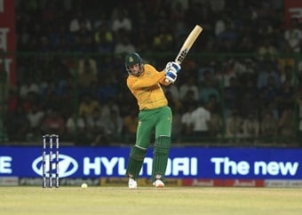 Proteas crumble to defeat in Windies T20 as Hendricks offers only resistance