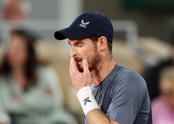 Murray's French Open career ended by Wawrinka in first round