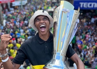 SA star roars with success during boisterous trophy parade