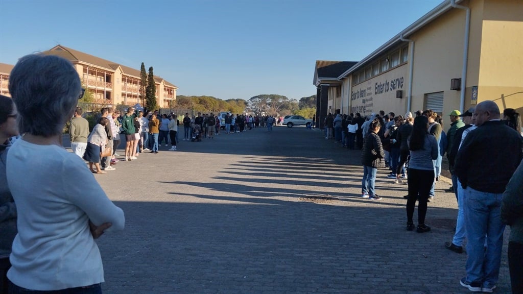 Big crowds a feature as South Africans line up to vote  | News24