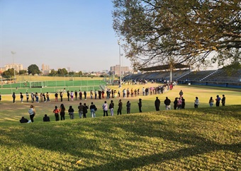 LIVE | IEC tells presiding officers to drop faulty scanners, use manual voting and assist long queues