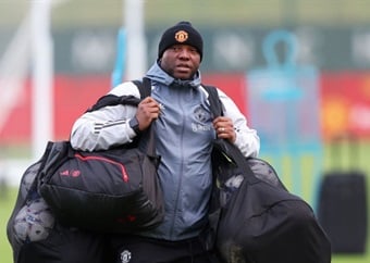 Benni leaves door open for Kaizer Chiefs hot seat with Man United contract set to expire