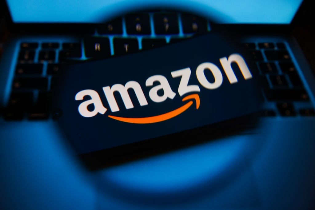 News24 Business | Amazon’s total emissions fell in 2023 as it meets renewable power goal