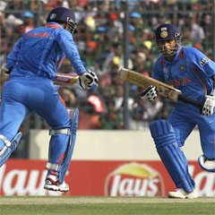 Tendulkar and Sehwag will be key if India are to win. (AFP)